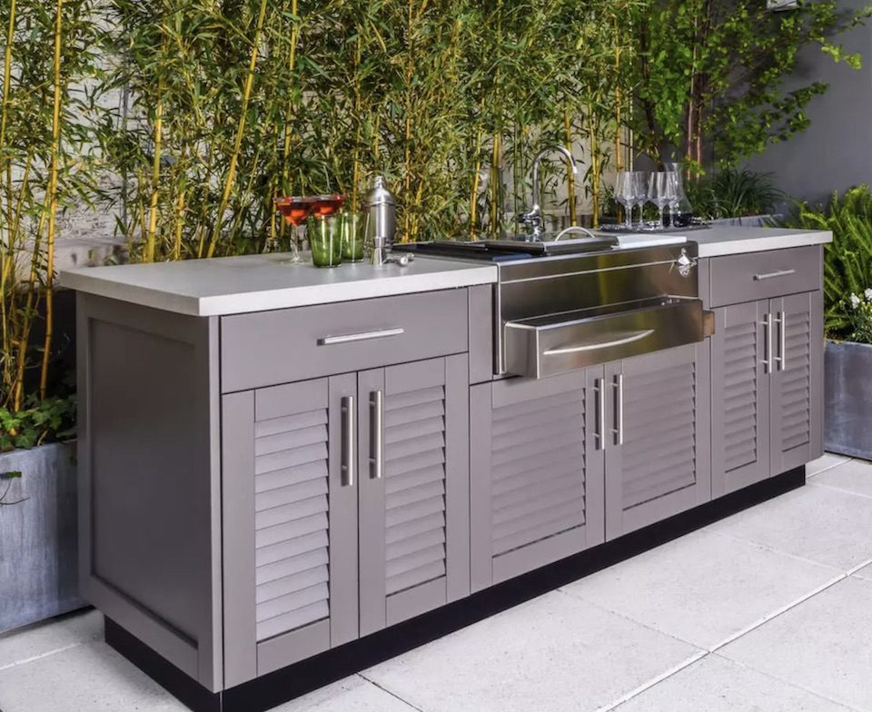 Outdoor Kitchen Cabinet Materials: The 5 Most Popular Types - Outeriors
