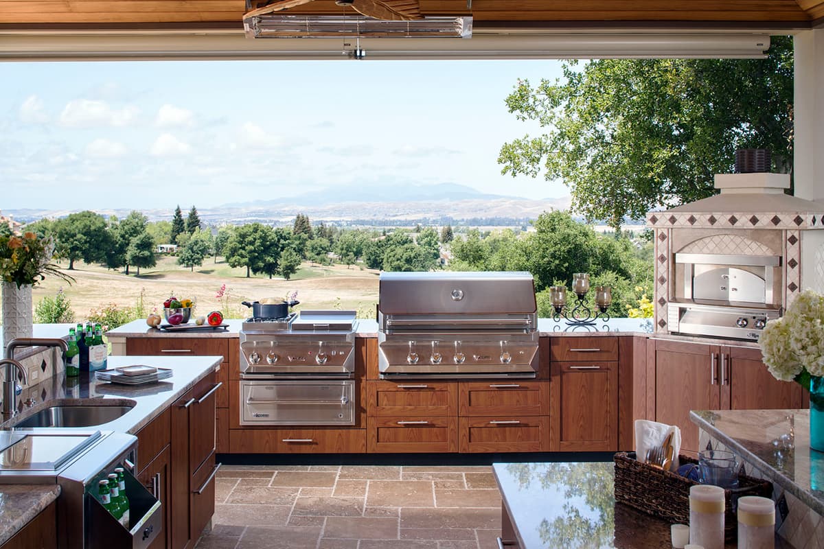 luxury outdoor kitchen