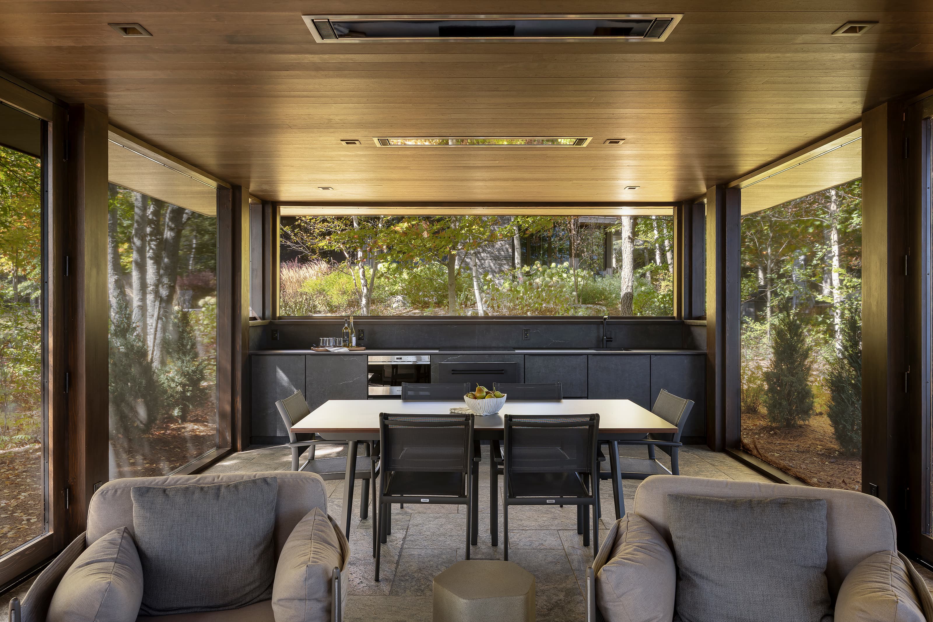 outdoor servery in beautiful backyard