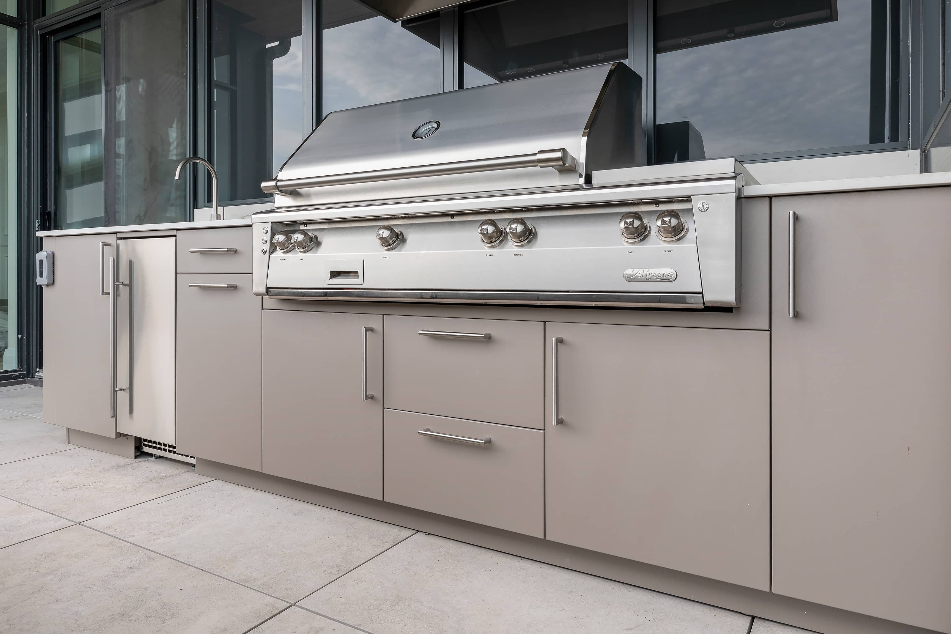 closeup shot of Alfresco grill