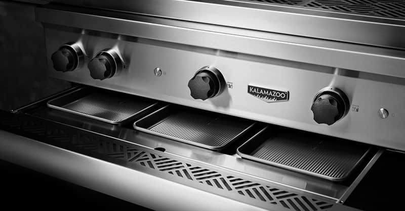 Three-tray clean out system