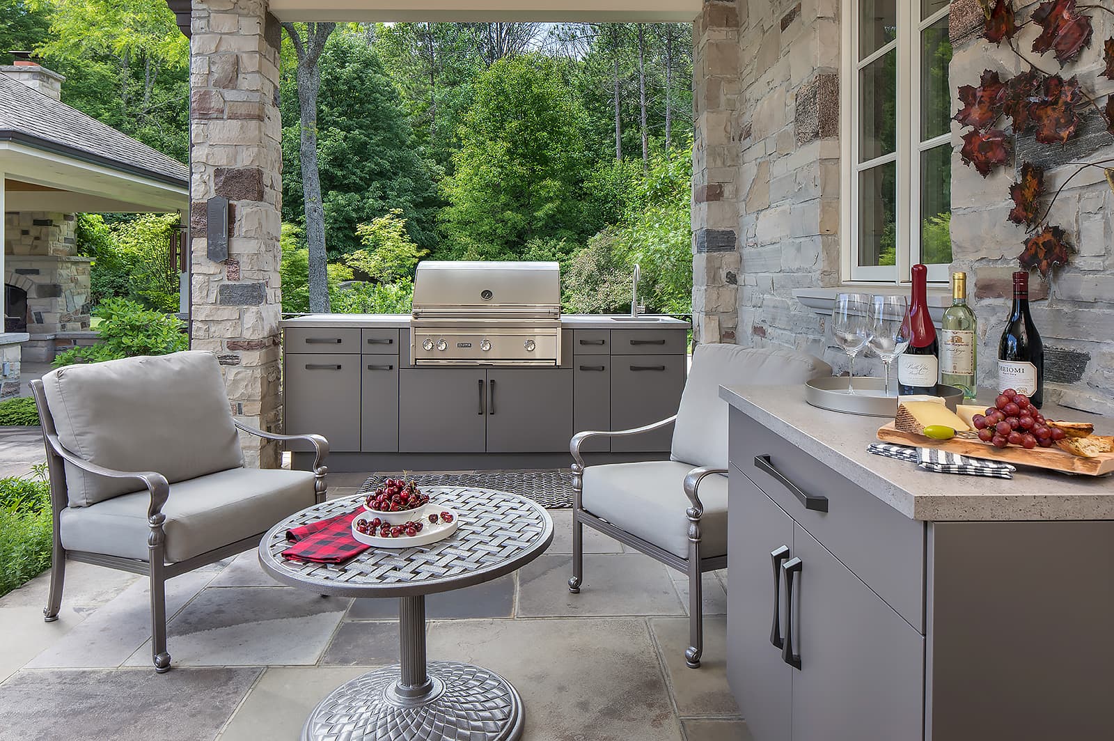 Alumina cabinetry in backyard with Lynx grill
