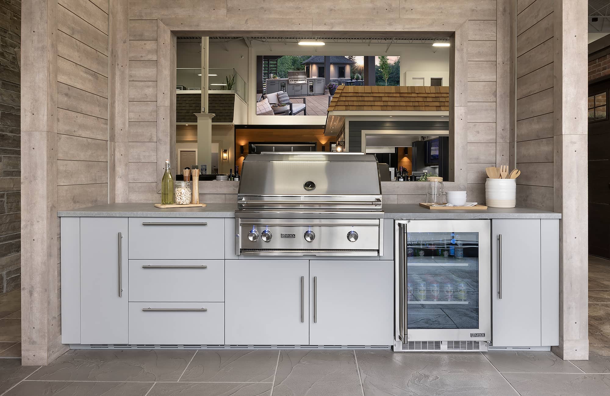 Lynx grill and bar fridge