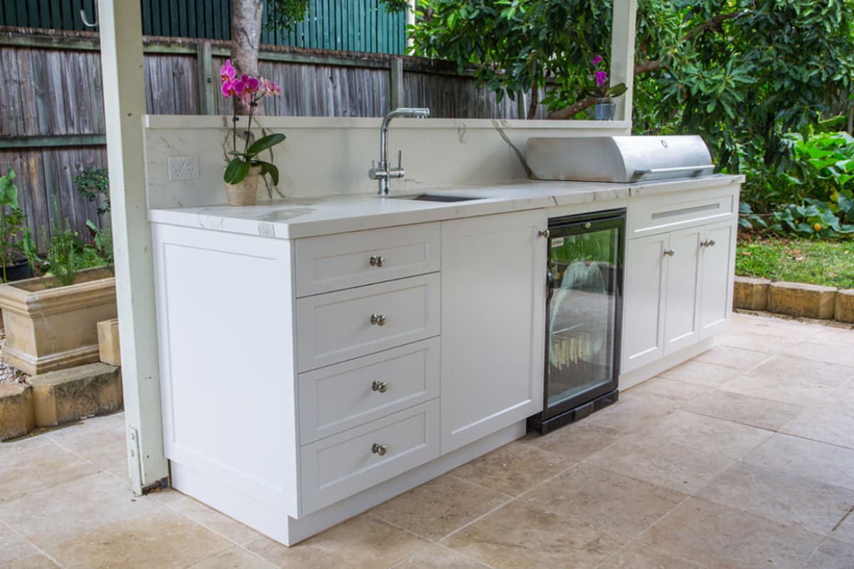 outdoor kitchen countertop
